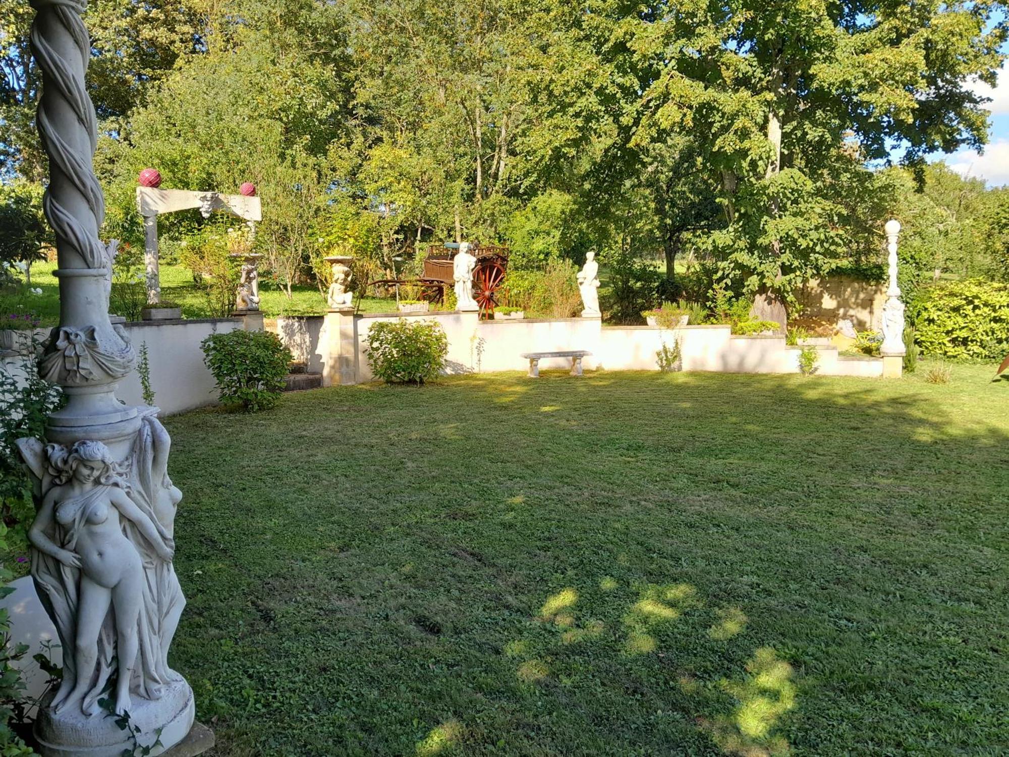 Le Madrigal Bed and Breakfast Mamers Eksteriør billede